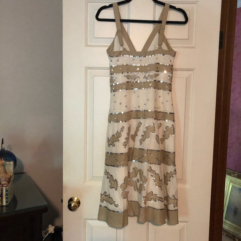 Dress - Picture 2 of 4